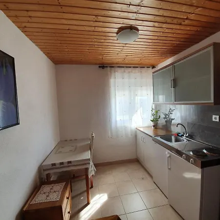 Pansion Iva بيت ضيافة