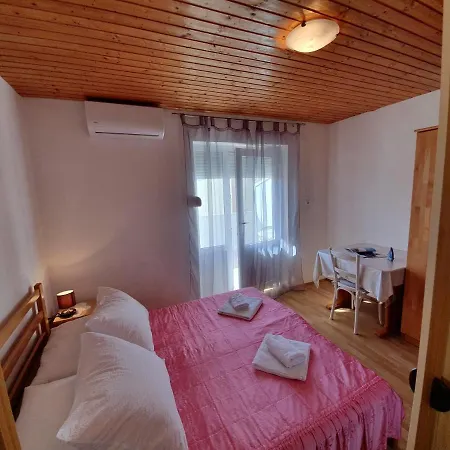 بيت ضيافة Pansion Iva 3*
